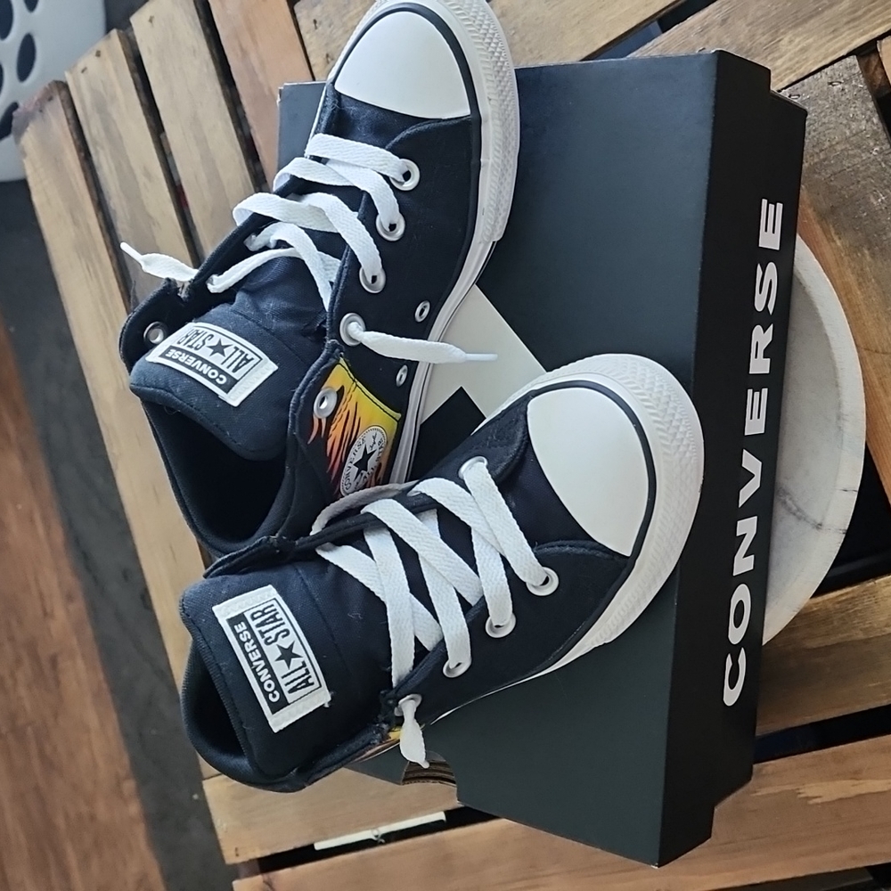 KIDS FLAME Converse sz 2